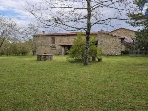 Prodej zemědělské usedlosti, Capolona,Itálie, 377 m2