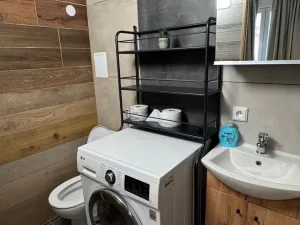 Pronájem bytu 1+kk, Praha, Husitská, 14 m2