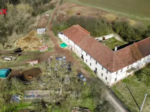 Prodej zemědělské usedlosti, Hluboké Dvory, 300 m2