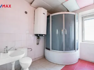 Prodej zemědělské usedlosti, Hluboké Dvory, 300 m2