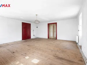 Prodej zemědělské usedlosti, Hluboké Dvory, 760 m2