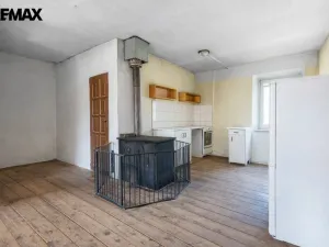 Prodej zemědělské usedlosti, Hluboké Dvory, 951 m2