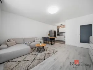 Prodej bytu 2+kk, Hradec Králové - Nový Hradec Králové, Antonína Petrofa, 54 m2