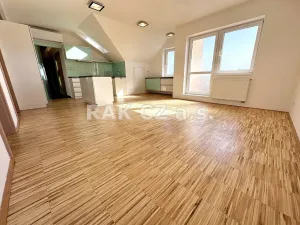 Prodej bytu 3+kk, Šestajovice, Revoluční, 74 m2