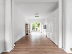 Pronájem rodinného domu, Praha - Kobylisy, Sedlecká, 200 m2