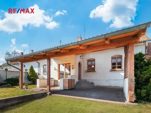 Prodej rodinného domu, Břasy, 298 m2