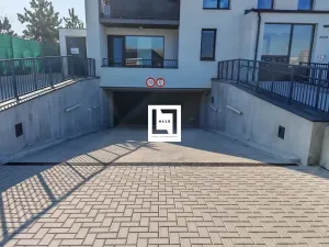 Pronájem garážového stání, Olomouc, Bryksova, 13 m2