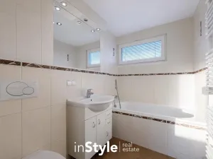 Prodej rodinného domu, Otrokovice - Kvítkovice, Nivy, 195 m2