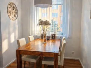 Prodej bytu 3+kk, Karlovy Vary - Bohatice, Lomená, 61 m2