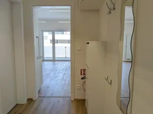 Pronájem bytu 1+kk, Brno, Komárovská, 33 m2