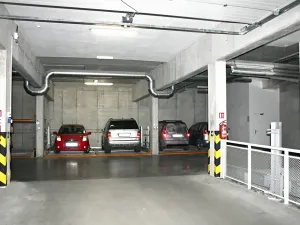 Prodej garážového stání, Brno, Rostislavovo náměstí, 11 m2