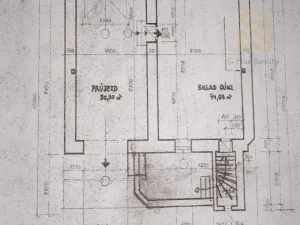 Prodej vícegeneračního domu, Kostelec nad Labem, nám. Komenského, 120 m2