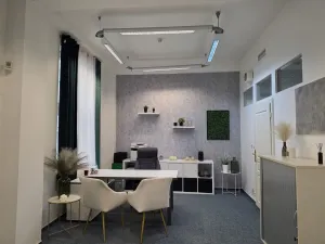 Pronájem kanceláře, Plzeň, náměstí Republiky, 23 m2