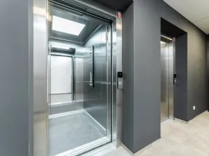 Pronájem bytu 1+kk, Praha - Smíchov, Plzeňská, 20 m2