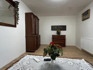 Pronájem rodinného domu, Bánov, 133 m2