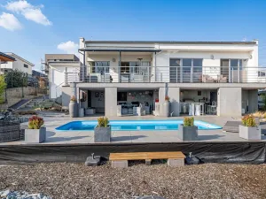 Prodej rodinného domu, Králův Dvůr, Na Vinohradech, 140 m2