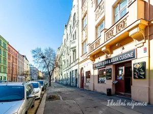 Pronájem bytu 1+kk, Praha, Jaromírova, 35 m2