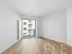 Pronájem bytu 1+kk, Praha - Vršovice, Krymská, 30 m2