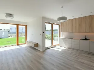 Prodej rodinného domu, Praha - Horní Počernice, Artistů, 124 m2