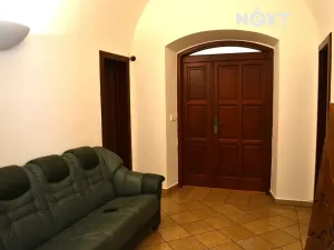 Pronájem obchodního prostoru, Třeboň, Svobody, 137 m2