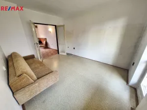 Prodej bytu 2+1, Praha, Hrusická, 46 m2