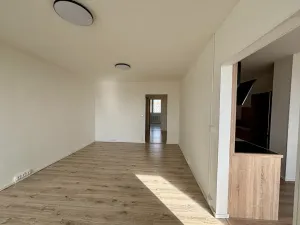 Pronájem bytu 3+1, Praha - Troja, Krynická, 72 m2