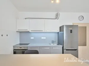Pronájem bytu 2+kk, Brno, Listnatá, 47 m2