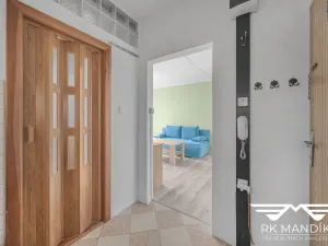 Prodej bytu 1+kk, Praha - Modřany, Nikoly Vapcarova, 32 m2