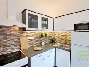 Pronájem bytu 1+kk, Brno, Keřová, 38 m2