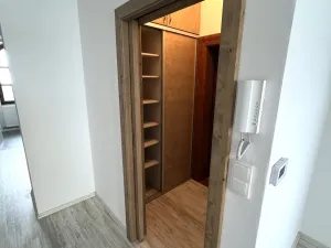 Pronájem bytu 1+kk, Jindřichův Hradec, Kostelní, 36 m2