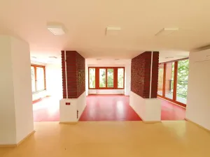 Pronájem kanceláře, Praha - Smíchov, Na Hřebenkách, 200 m2