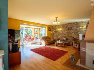 Prodej rodinného domu, Lužice, 372 m2