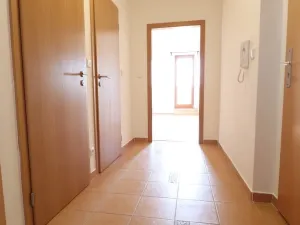 Pronájem bytu 2+kk, Hradec Králové - Nový Hradec Králové, Mrštíkova, 64 m2