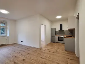 Pronájem bytu 2+kk, Praha - Vršovice, Rybalkova, 44 m2