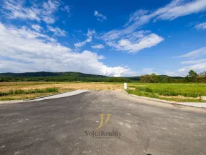 Prodej pozemku pro bydlení, Komárov, 1718 m2