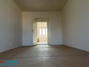 Prodej bytu 4+1, Karlovy Vary - Rybáře, nám. 17. listopadu, 105 m2