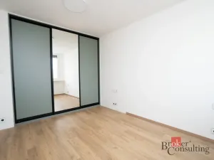 Pronájem bytu 2+kk, Praha - Kobylisy, Hlaváčova, 48 m2