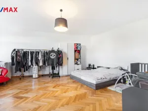 Prodej bytu 3+kk, Karlovy Vary, Bulharská, 94 m2