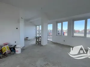 Prodej bytu 6+kk a větší, Pomorie, Bulharsko, 176 m2