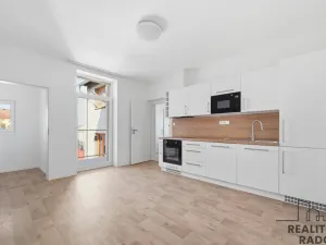 Pronájem bytu 2+kk, Pardubice - Zelené Předměstí, Teplého, 45 m2