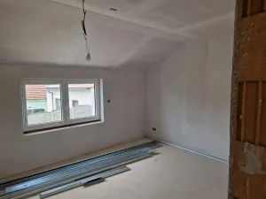 Prodej bytu 3+kk, Holubice, 81 m2