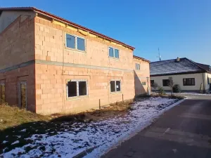 Prodej bytu 3+kk, Holubice, 81 m2