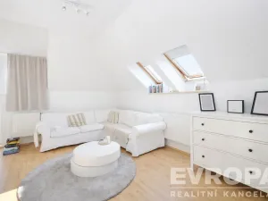 Pronájem rodinného domu, Velké Přílepy, Seifertova, 170 m2