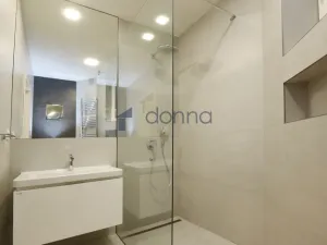 Pronájem bytu 2+kk, Praha, Jeseniova, 47 m2