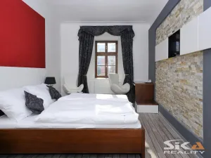 Prodej ubytování, Louny, Mírové náměstí, 530 m2