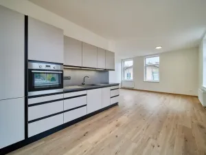 Pronájem bytu 2+kk, Trutnov - Horní Staré Město, Horská, 74 m2