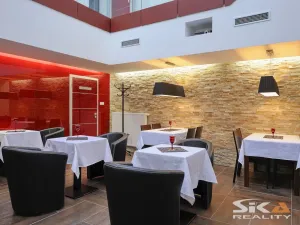 Prodej restaurace, Louny, Mírové náměstí, 530 m2