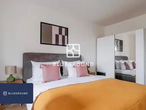 Pronájem bytu 2+kk, Praha - Karlín, Nekvasilova, 56 m2