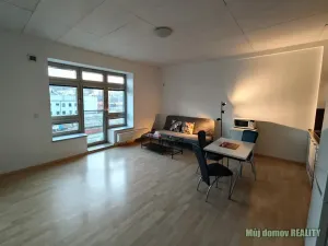 Pronájem bytu 1+kk, Praha - Libeň, Českomoravská, 42 m2