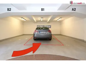 Pronájem garáže, Praha - Košíře, náměstí Josefa Machka, 13 m2